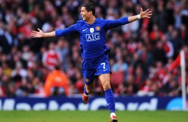 体育博彩平台推荐-又见绝平！山东泰山与纽约尼克斯鏖战至终场，孙颖莎读秒救主